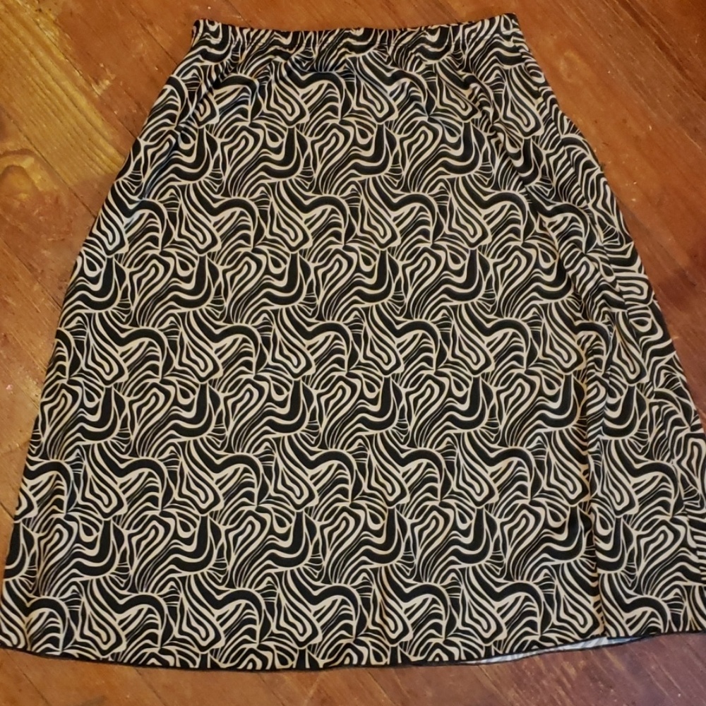 Brown with tan pattern skirt